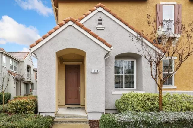 MLS: 221017266 Condo For Sale