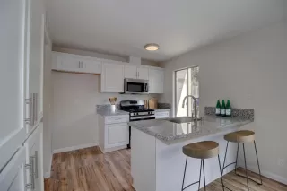 Photo #5: 221018791 Listing