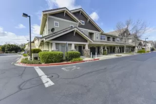 Photo #2: 221021383 Listing