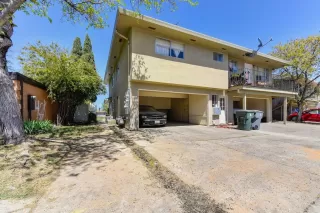 Photo #4: 221022018 Listing