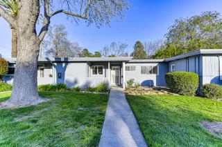Photo #1: 221023738 Listing