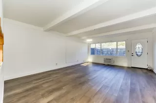 Photo #5: 221023738 Listing