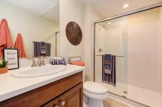 Photo #5: 221024372 Listing