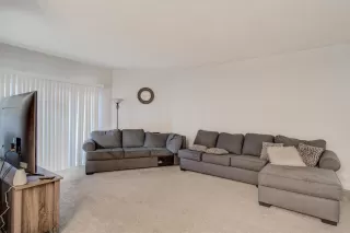 Photo #3: 221025332 Listing