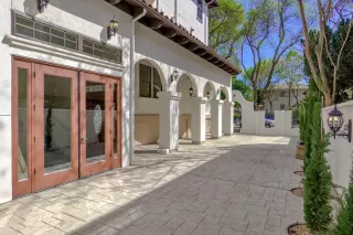 Photo #1: 221028011 Listing 