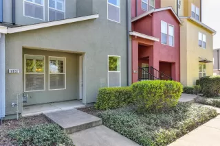 Photo #2: 221028601 Listing