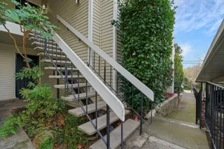 Photo #1: 221028784 Listing 