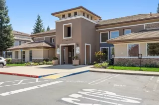 Photo #1: 221030246 Listing