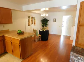 Photo #5: 221030733 Listing