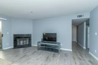 Photo #4: 221032376 Listing