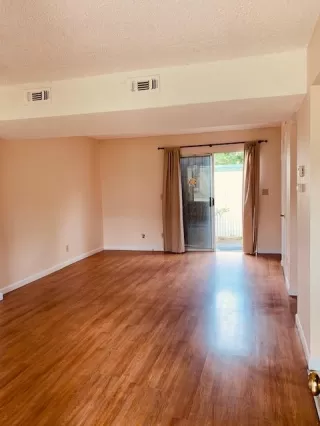 Photo #2: 221032378 Listing