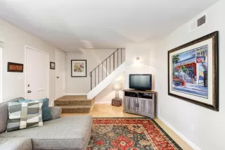 Photo #5: 221033250 Listing