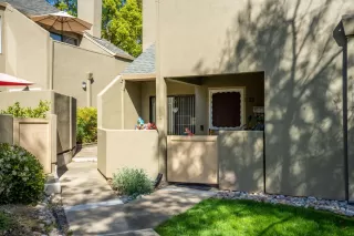 Photo #1: 221033330 Listing 