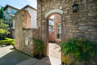 Photo #1: 221033392 Listing 