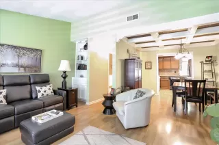 Photo #6: 221033437 Listing