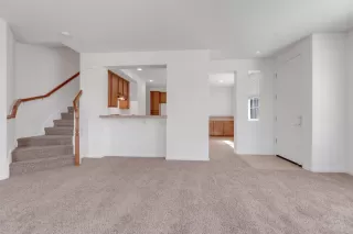 Photo #5: 221033837 Listing