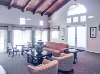 Photo #5: 221034159 Listing