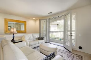 Photo #5: 221034513 Listing