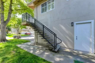 Photo #2: 221035040 Listing