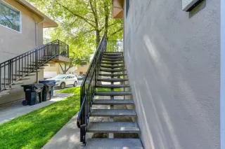 Photo #3: 221035040 Listing