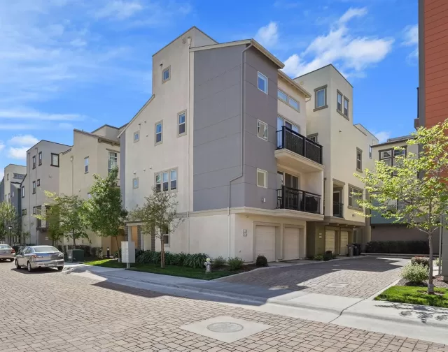 MLS: 221035147 Condo For Sale