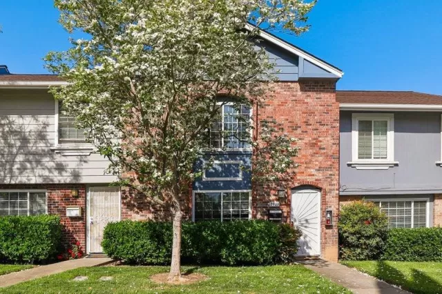 MLS: 221035333 Condo For Sale