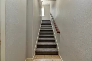 Photo #5: 221035435 Listing