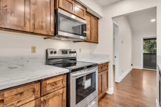 Photo #3: 221035640 Listing