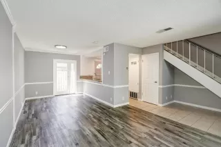 Photo #3: 221035662 Listing