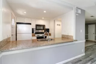 Photo #6: 221035662 Listing