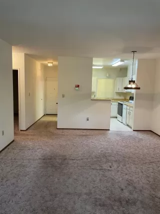 Photo #1: 221035758 Listing