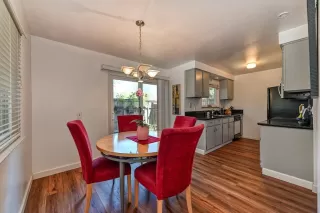 Photo #3: 221035802 Listing