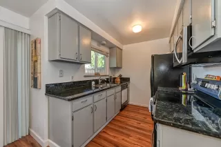 Photo #5: 221035802 Listing