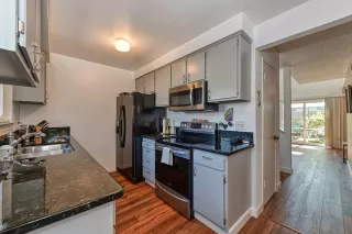 Photo #6: 221035802 Listing