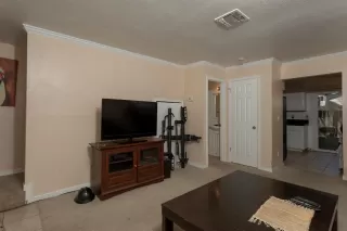 Photo #1: 221035913 Listing