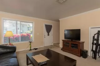 Photo #3: 221035913 Listing