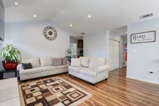 Photo #3: 221036233 Listing 