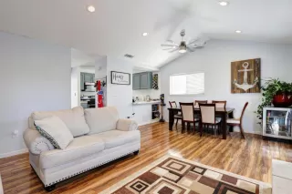 Photo #4: 221036233 Listing 