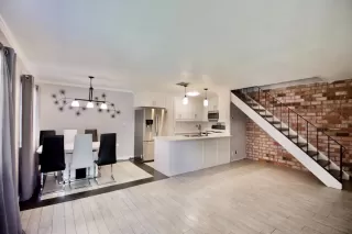 Photo #3: 221036758 Listing