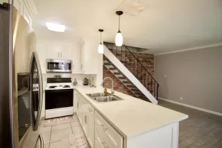 Photo #4: 221036758 Listing