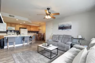 Photo #2: 221036899 Listing