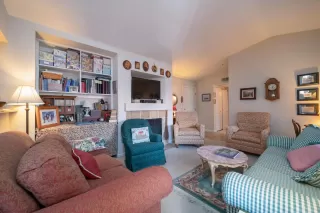 Photo #5: 221037176 Listing