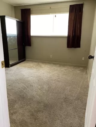 Photo #5: 221037416 Listing