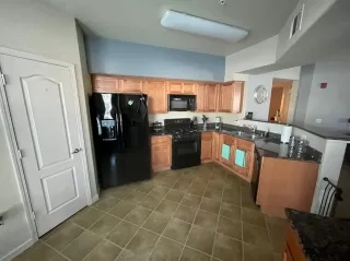 Photo #5: 221037494 Listing