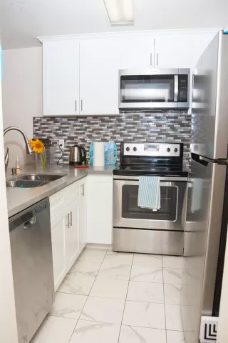 Photo #1: 221037648 Listing