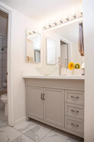 Photo #5: 221037648 Listing
