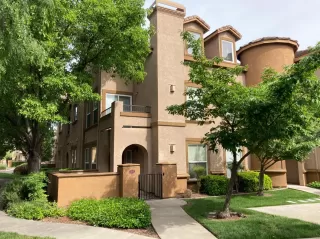 Photo #1: 221037691 Listing