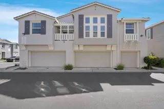 Photo #1: 221038026 Listing