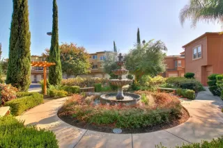 Photo #2: 221038027 Listing