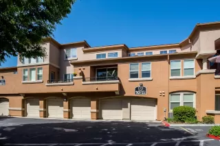 Photo #5: 221038027 Listing